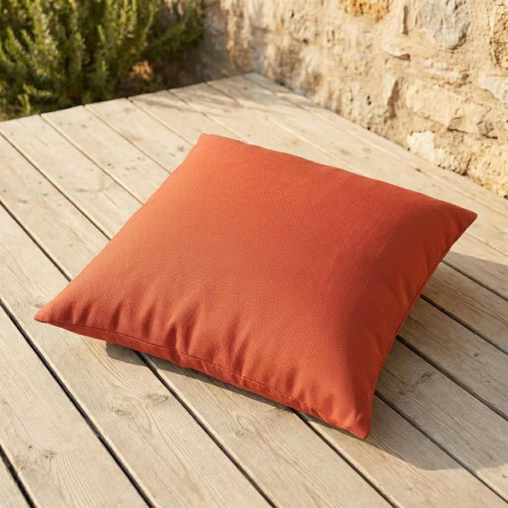 View image full screen Coussin de sol